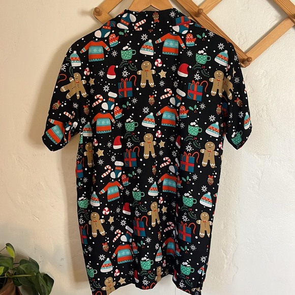 Holiday Button Down - Picture 4 of 4